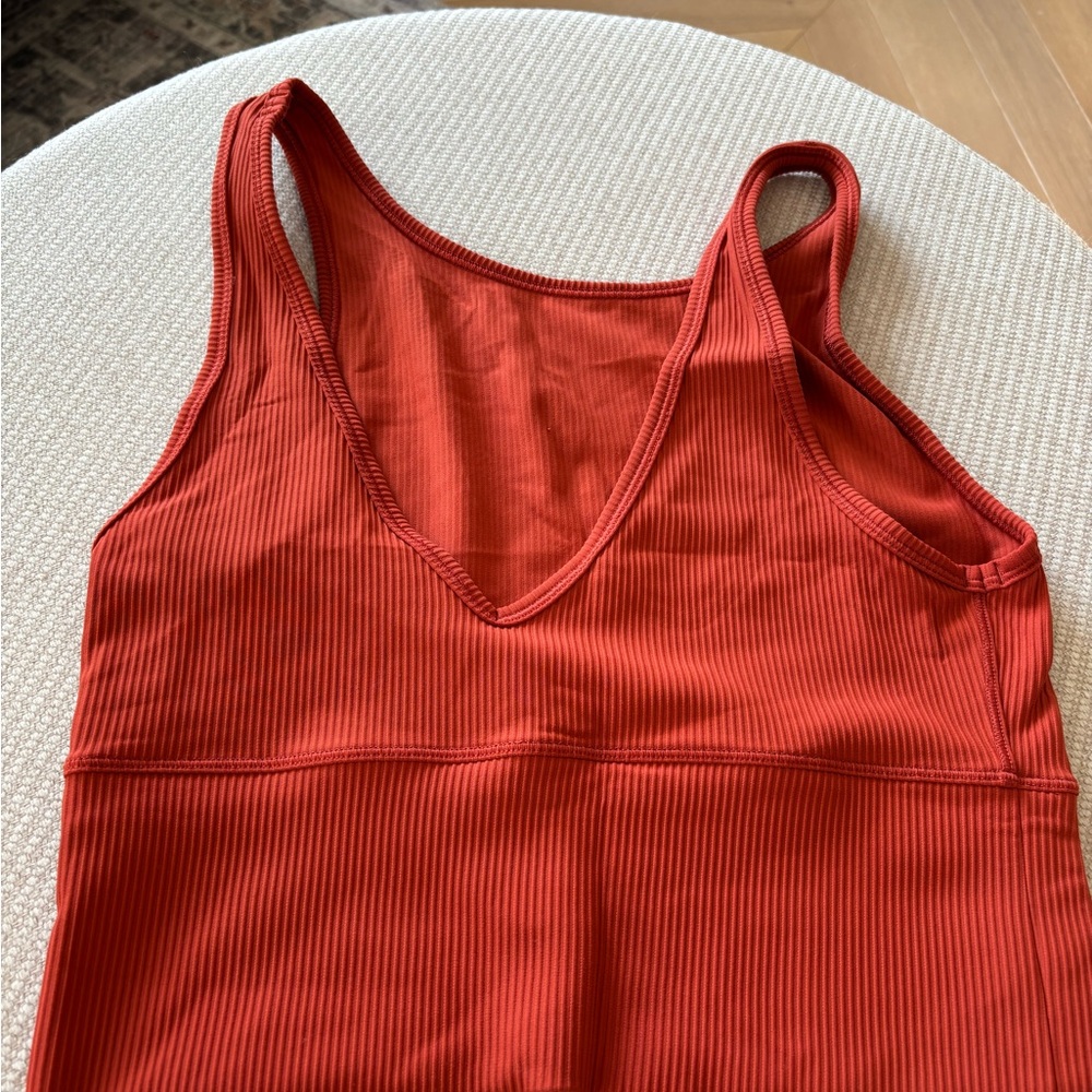 Lululemon power pivot tank / bra Ribbed